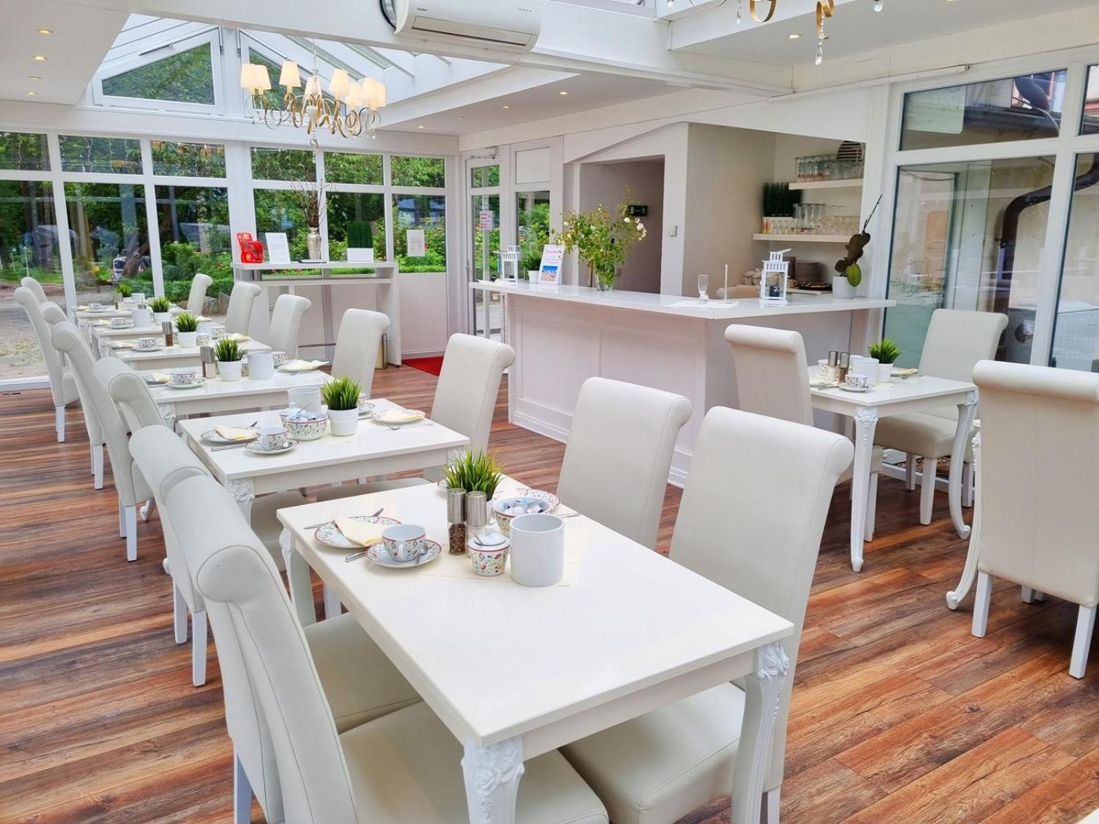 Strandhotel Lindequist Sellin  Buitenkant foto