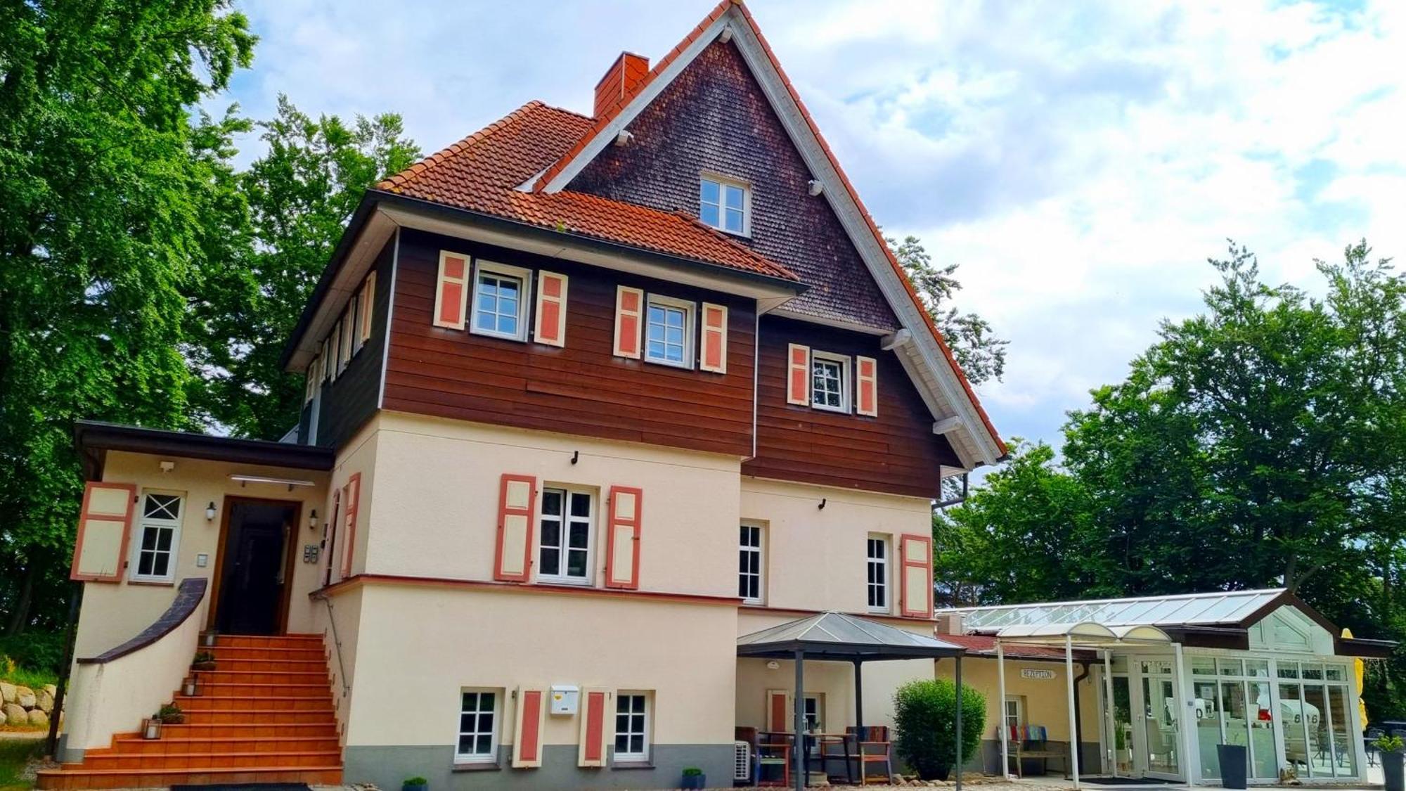 Strandhotel Lindequist Sellin  Buitenkant foto